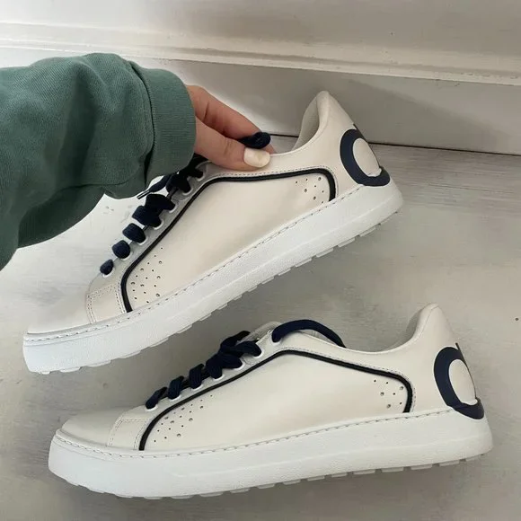 ❌SOLD❌Salvatore Ferragamo Manhattan Leather  Gancini-print Sneaker in White - Picture 2 of 9